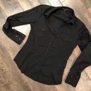 Express, size M, long sleeve black